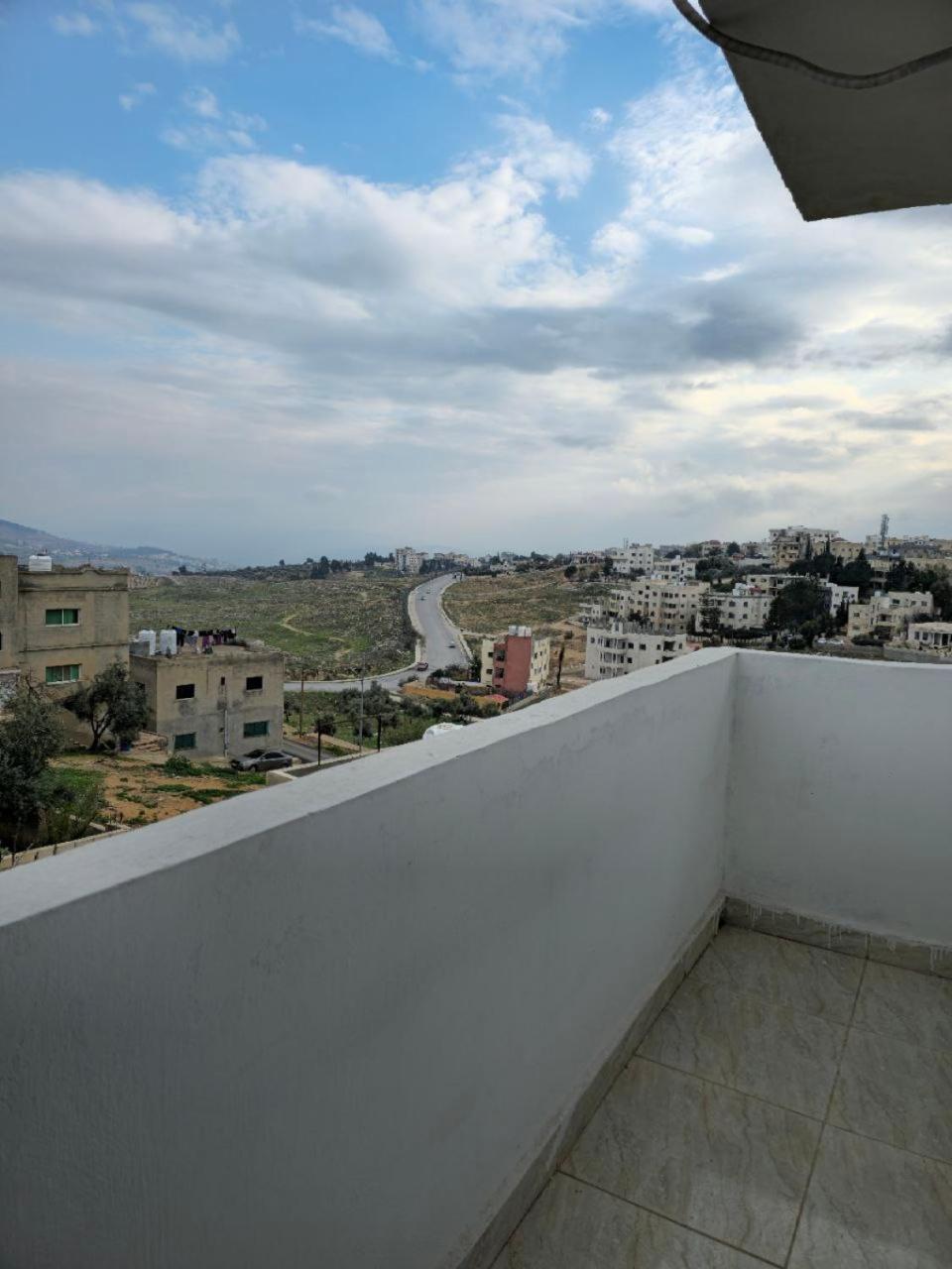 Furnished Apartment For Rent In Jarash شقة مفروشة للإيجار في جرش Eksteriør bilde