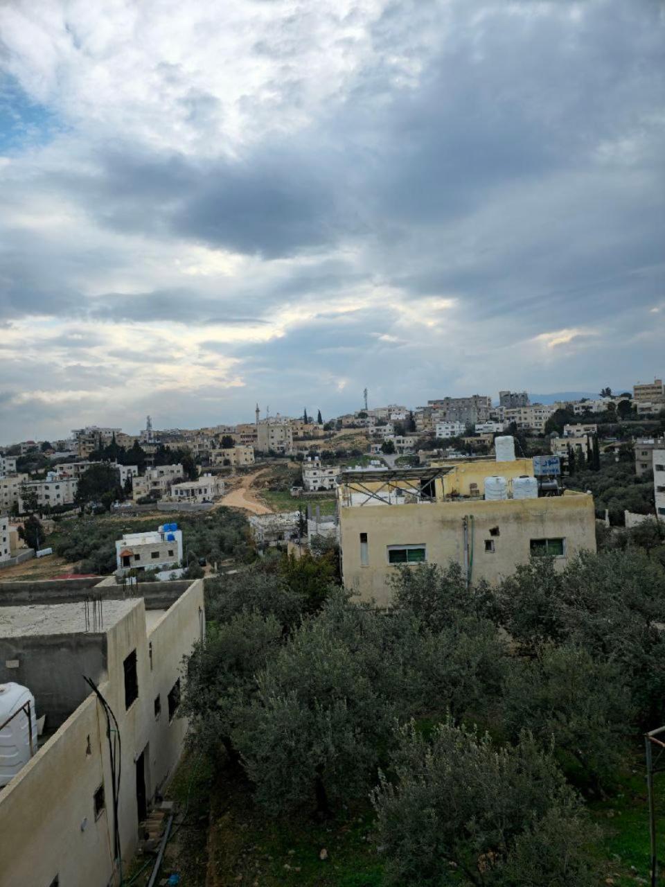 Furnished Apartment For Rent In Jarash شقة مفروشة للإيجار في جرش Eksteriør bilde